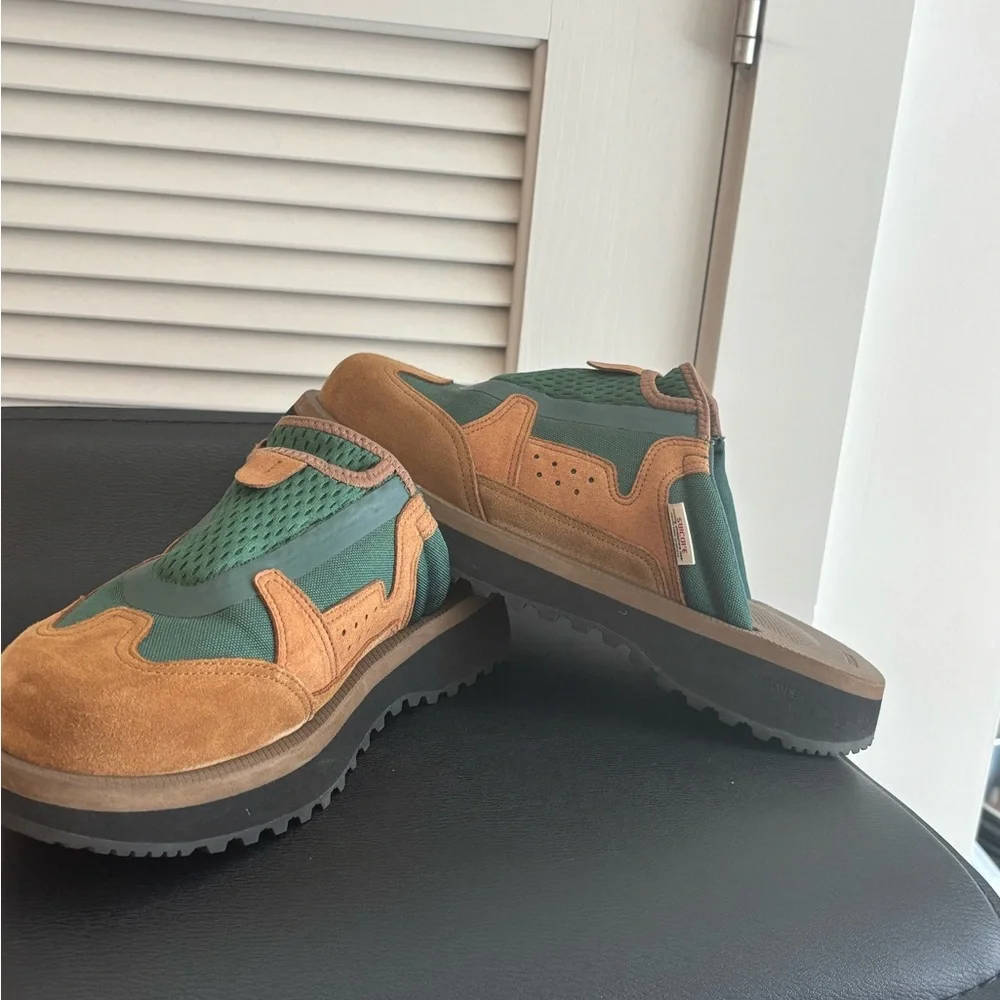 Suicoke Men's Brown and Green Slip-On Loafers - Picture 3 of 4